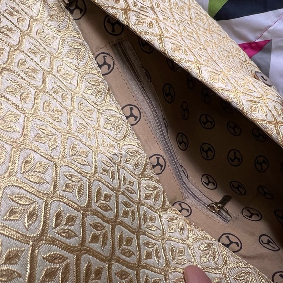 Beautiful Golden Party Wear Clutch/ Sling - Picture 7 of 7